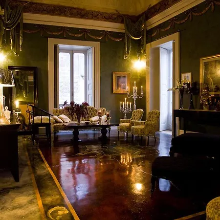 Palazzo Delle Viole فندق مبيت وإفطار أوريا