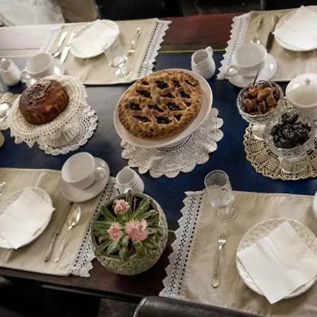 Palazzo Delle Viole Bed & Breakfast