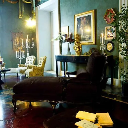 Palazzo Delle Viole