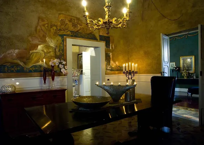 Palazzo Delle Viole